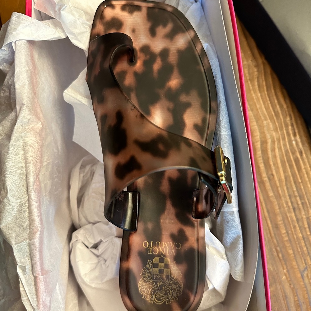 Vince Camuto jelly sandals size 7